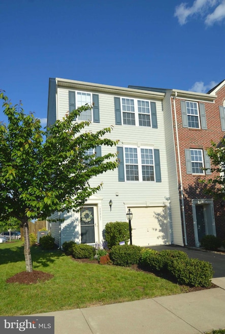 25261 Gothic Square, Chantilly, VA 20152 - photo 1