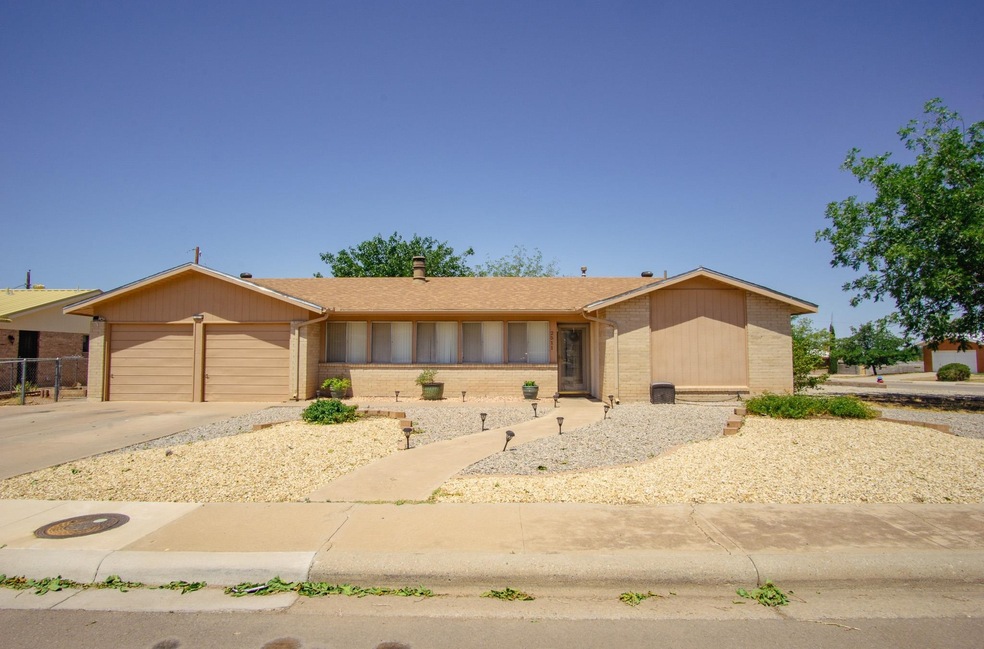 2511 Yale Ave, Alamogordo, NM 88310 - photo 1