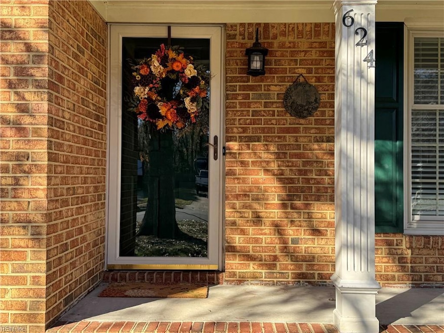 624 Luray Terrace, Chesapeake, VA 23322 - photo 1