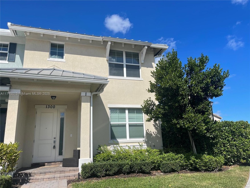 1300 Eucalyptus Dr unit 1, Hollywood, FL 33021 - photo 1