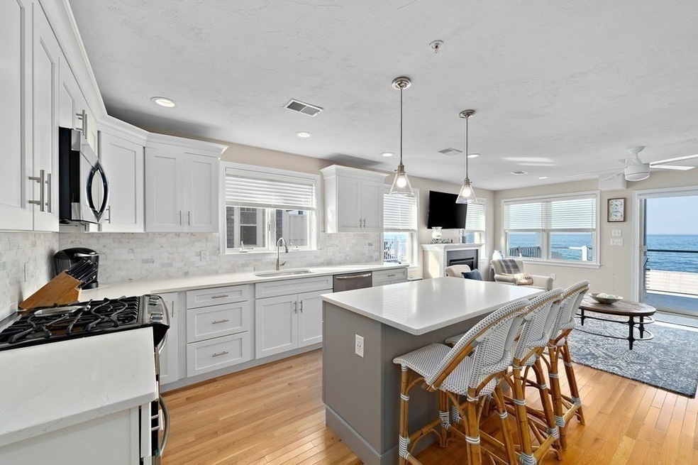 304 Ocean St unit 1, Marshfield, MA 02050 - photo 1