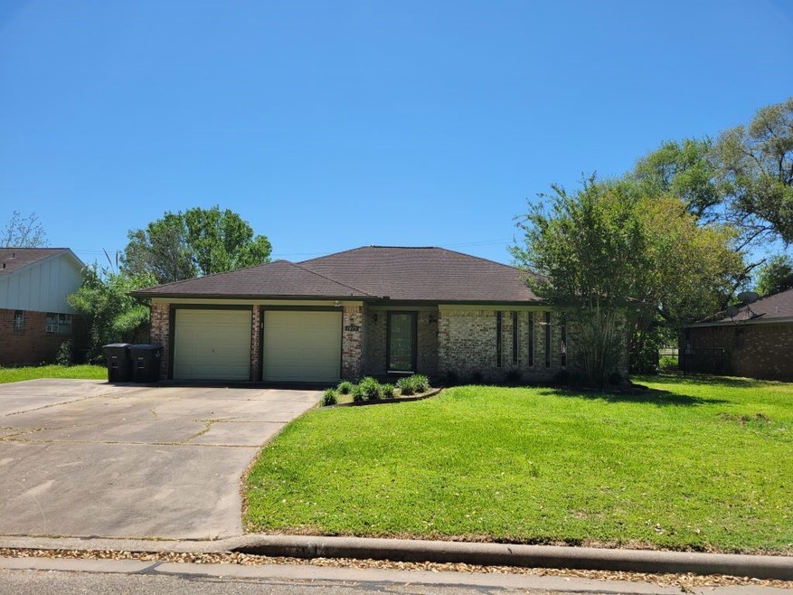 1815 Coffee St, Alvin, TX 77511 - photo 1