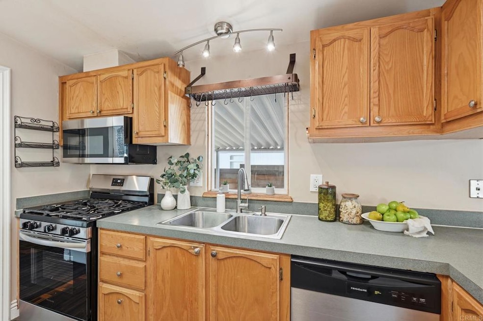 Under Contract $499,900