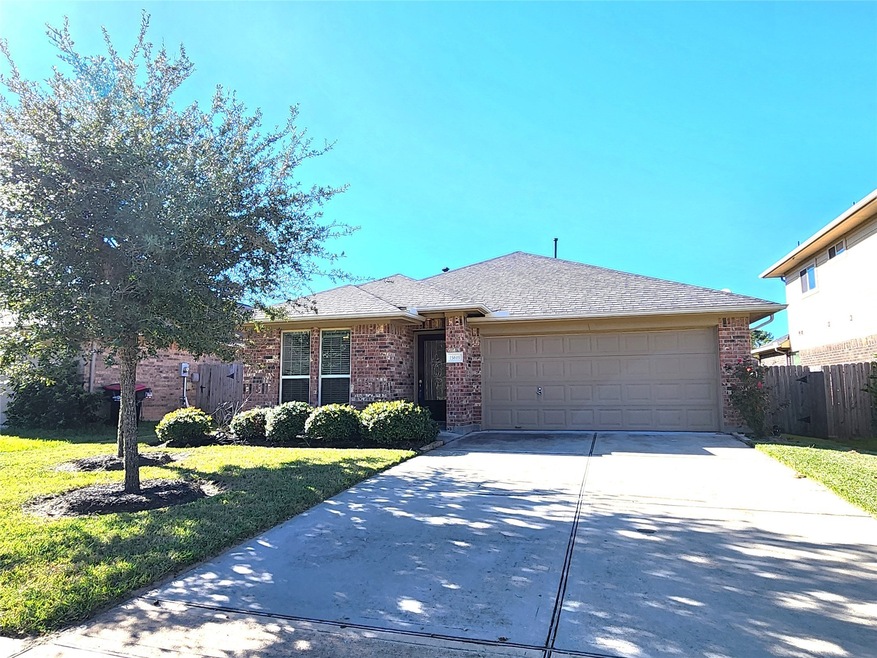 15619 Whispering Green Dr, Cypress, TX 77429 - photo 1