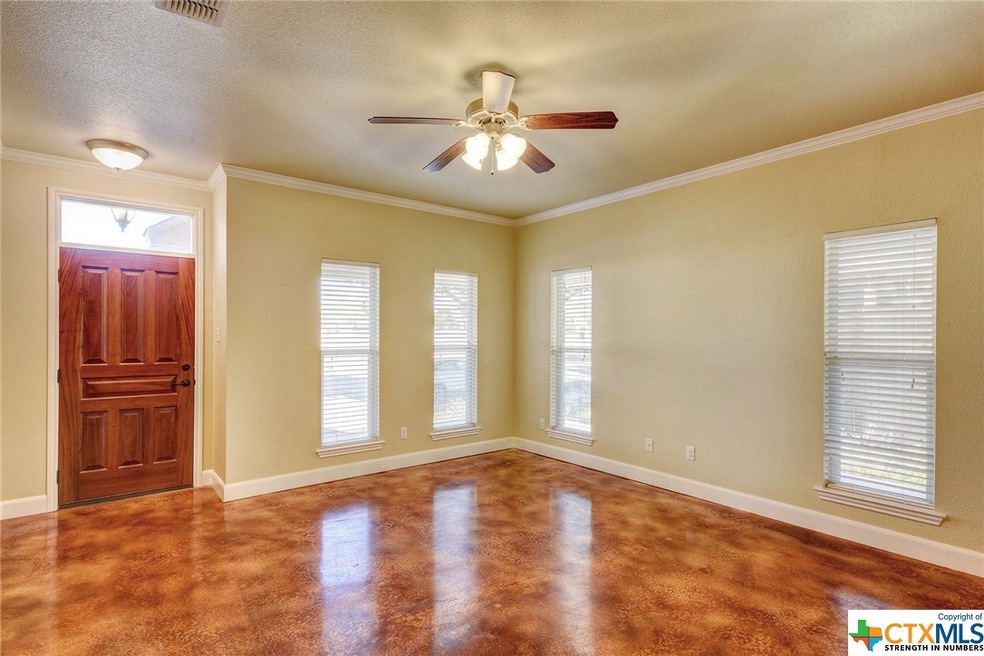 1460 Hanz Dr, New Braunfels, TX 78130 - photo 1