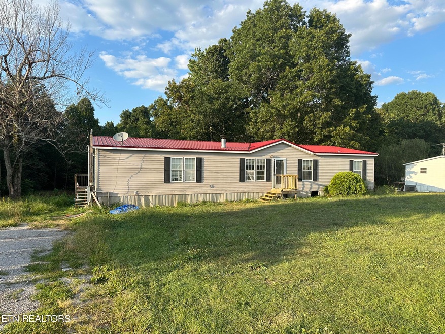 209 Pomona Ct, Crossville, TN 38571 - photo 1