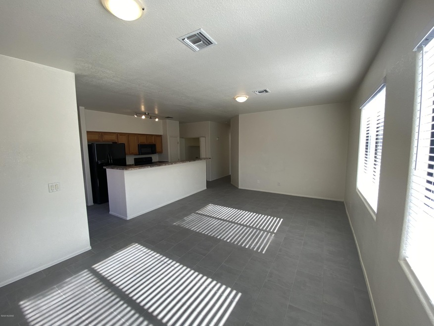 1262 E Weimer Cir unit 39, Tucson, AZ 85719 - photo 1