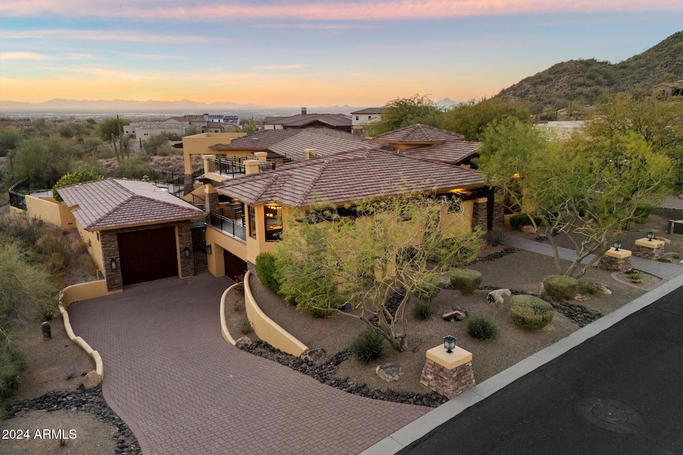 Massive 10 Car Garage