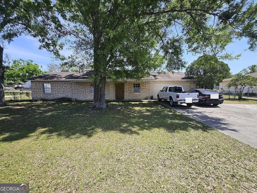 1405 Bryan Rd, Brandon, FL 33511 - photo 1