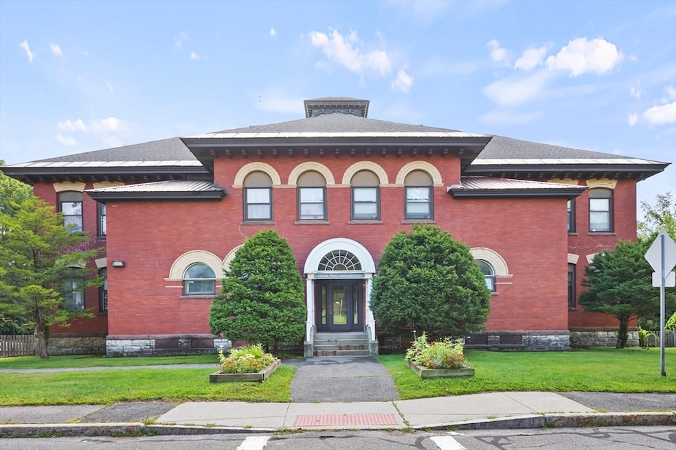 60 North St unit 3, Dalton, MA 01226 - photo 1