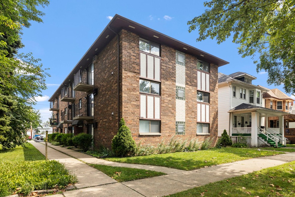 1030 Dunlop Ave unit 1E, Forest Park, IL 60130 - photo 1