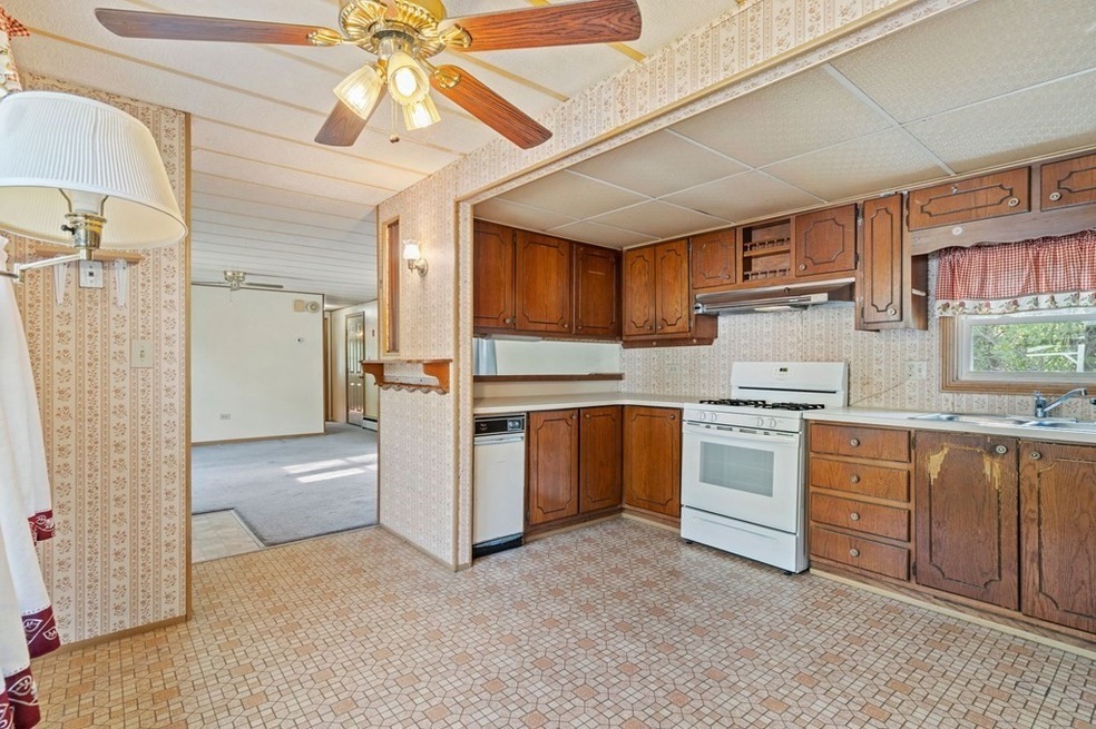 26 Melendy Rd unit 56, Milford, NH 03055 - photo 1