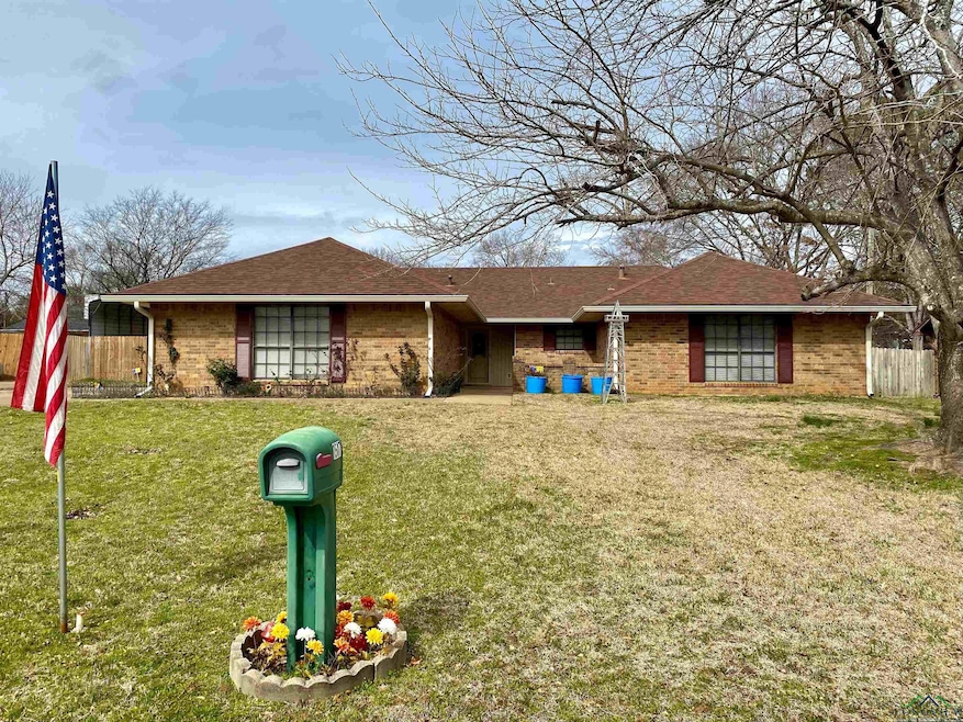 1507 Leach St, Kilgore, TX 75662 - photo 1