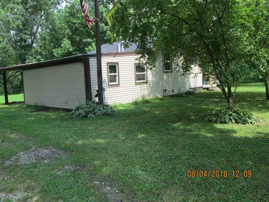 2906 W Bass Creek Rd, Beloit, WI 53511 - photo 1