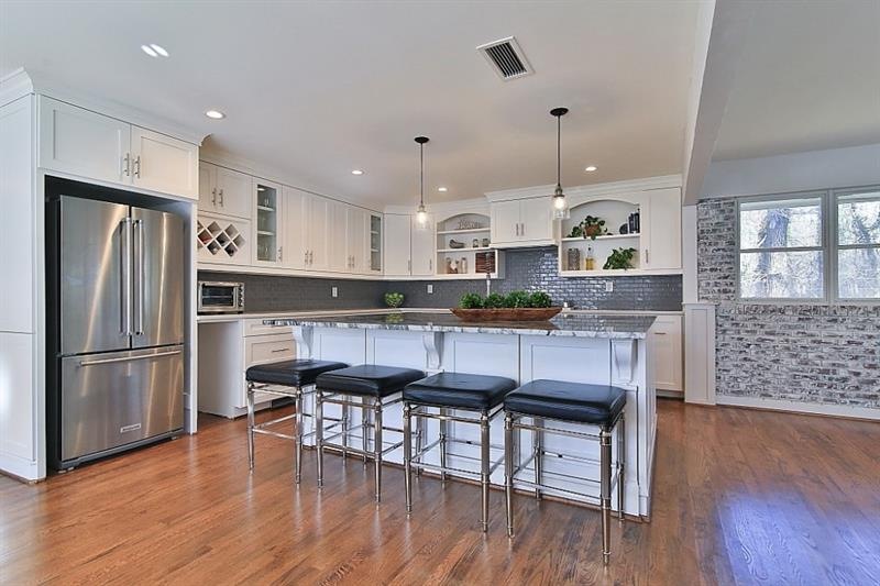 Gorgeous renovation on 1.6 acres!!