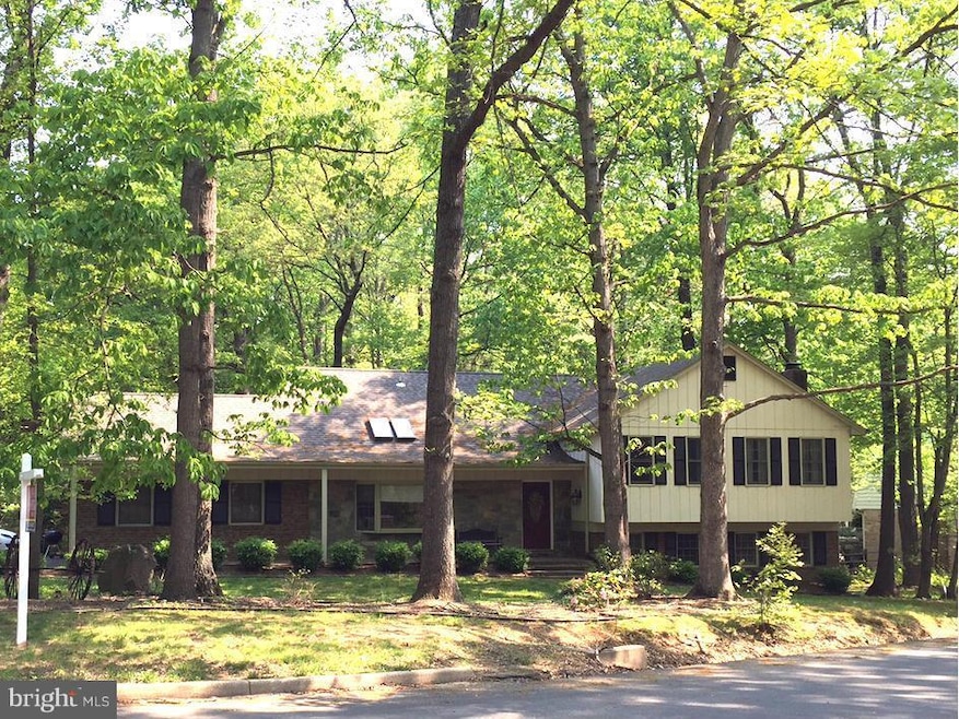 2369 Paddock Ln, Reston, VA 20191 - photo 1