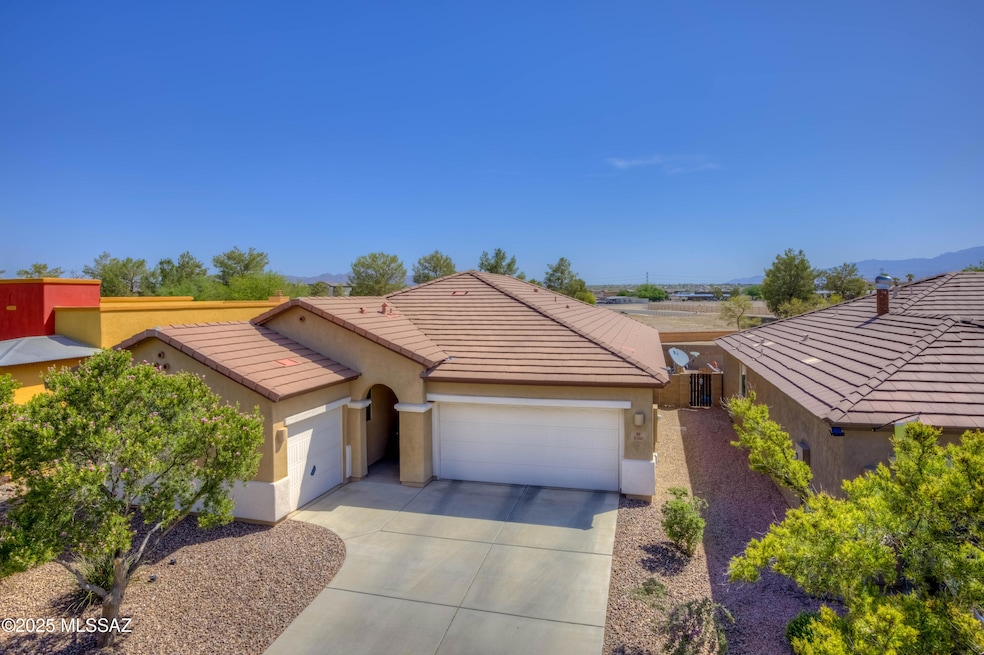 8348 N Mountain Stone Pine Way, Tucson, AZ 85743 - photo 1