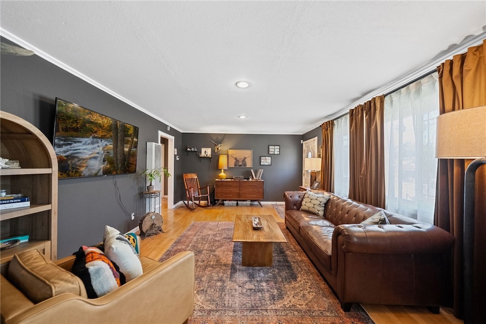 4833 Chateau Dr, San Diego, CA 92117 - photo 1