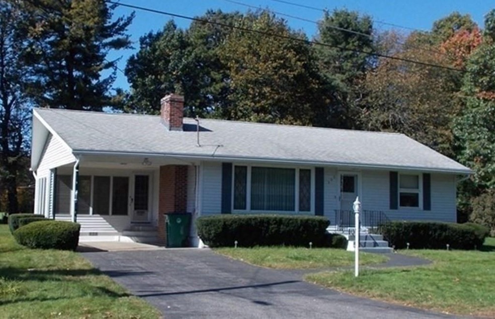 337 Theresa St, Fitchburg, MA 01420 - photo 1