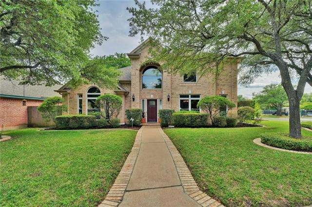Stately Brick Traditional in Scofield close to Maj