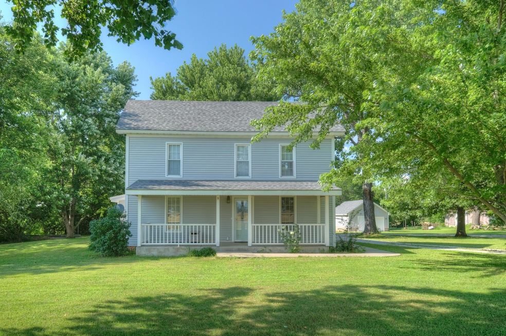 10943 Oak Rd, Carthage, MO 64836 - photo 1