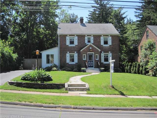 15 W Point Terrace, West Hartford, CT 06107 - photo 1
