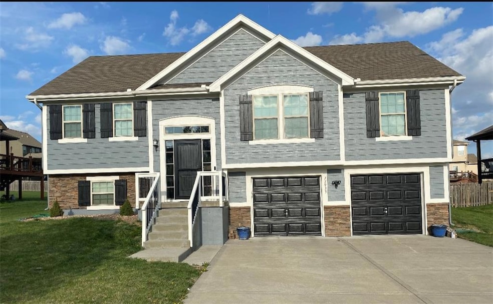 11933 N Forest Ave, Kansas City, MO 64155 - photo 1