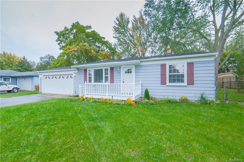 4913 Pontiac Lake-1.jpg