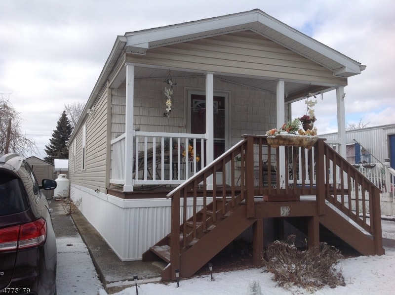 52 Cedar Dr, Franklin, NJ 07416 - photo 1