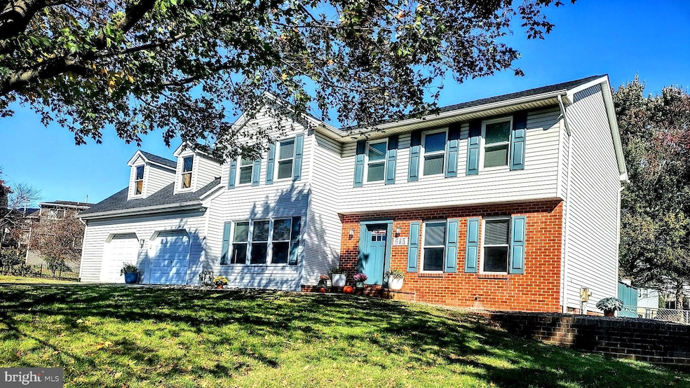 645 W 1st St, Boiling Springs, PA 17007 - photo 1