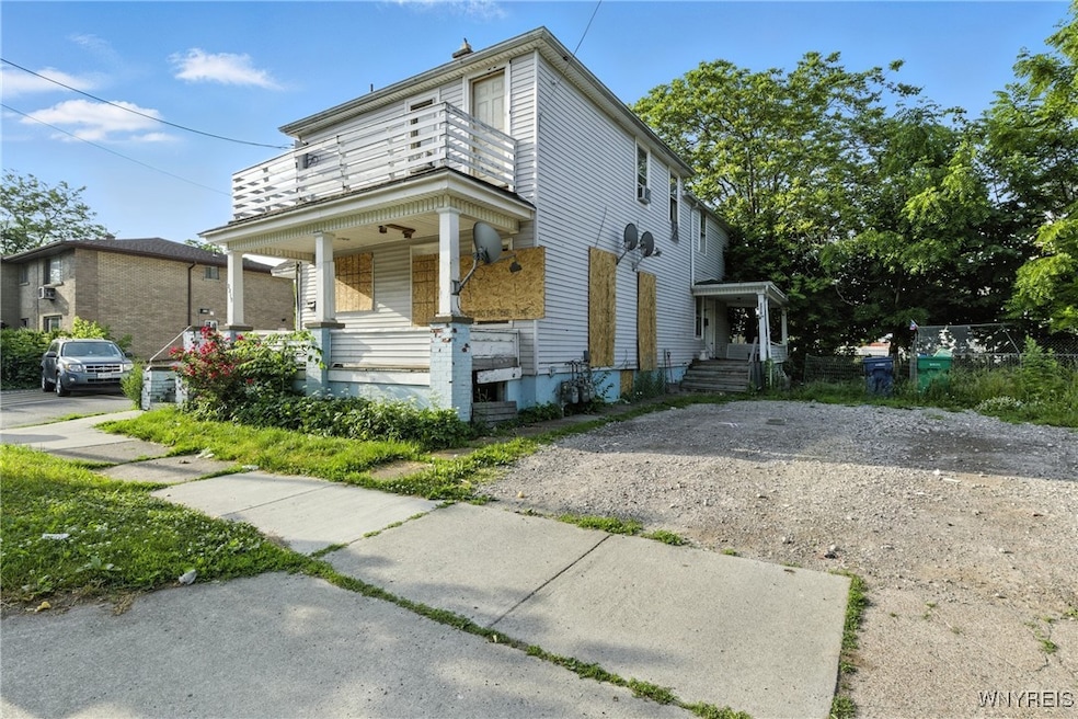 2219 Walnut Ave, Niagara Falls, NY 14301 - photo 1