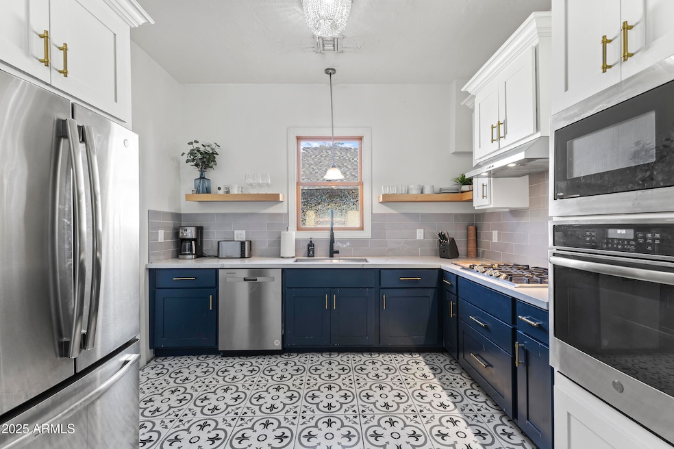 1315 W Woodland Ave, Phoenix, AZ 85007 - photo 1