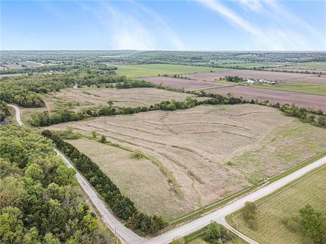 52 acres, 3 sided access, blacktop off E. 1000th R