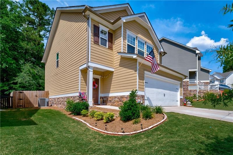 631 Royal Crest Ct, Canton, GA 30115 - photo 1