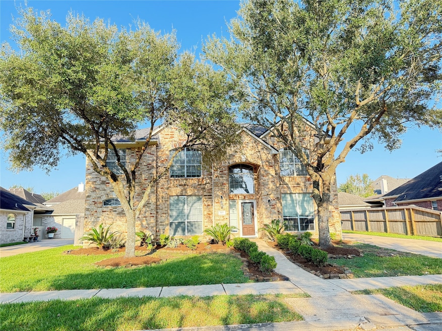 3808 Travis Lake Ct, Pearland, TX 77581 - photo 1