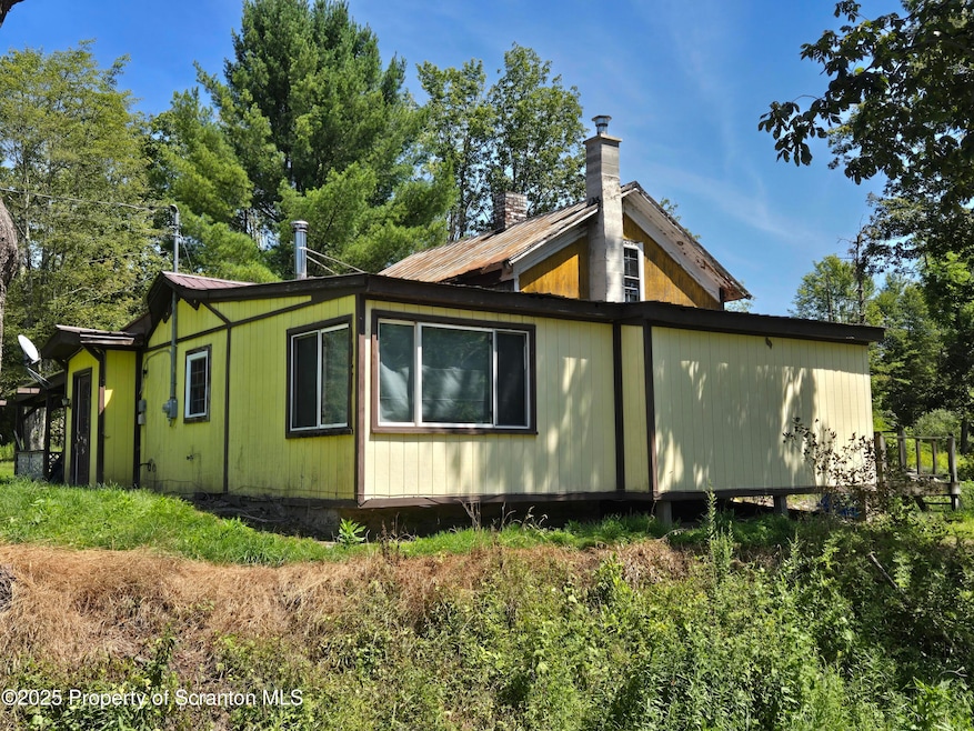 828 W Avery Station Rd, Tunkhannock, PA 18657 - photo 1