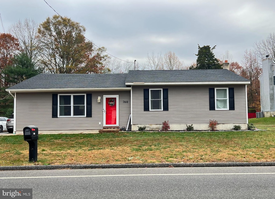 760 W Clayton Ave, Clayton, NJ 08312 - photo 1