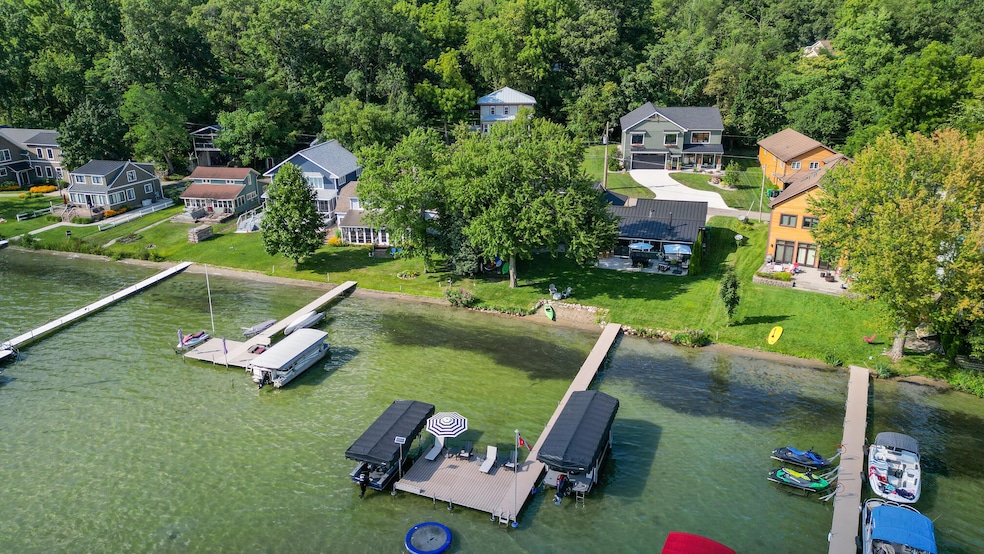 Pending $2,350,000 • Co-Listing Agent