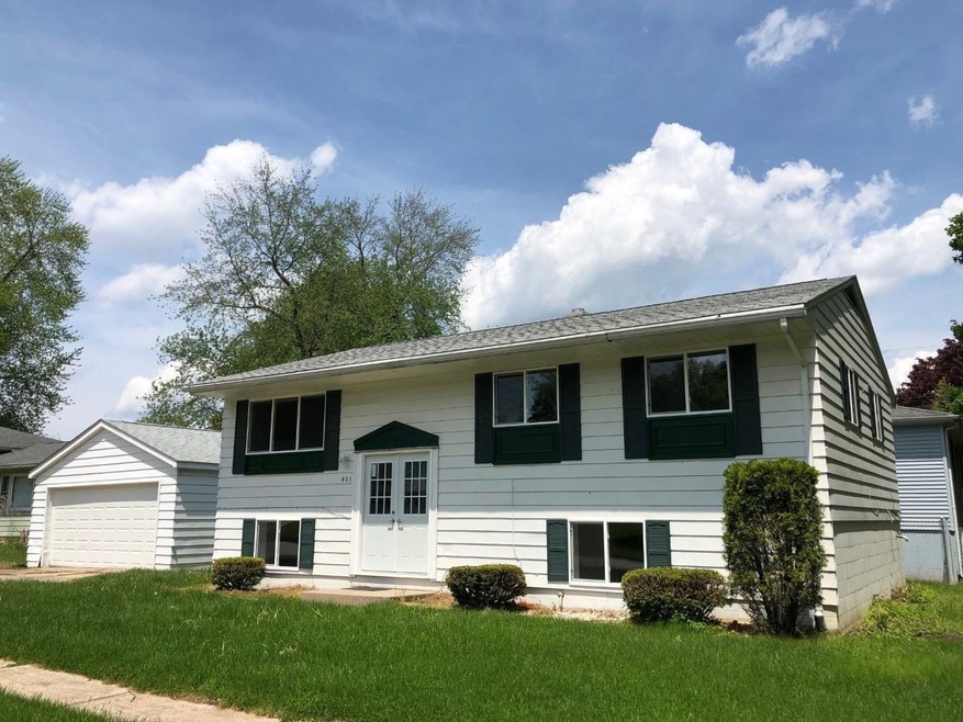 801 W 11th St, La Porte, IN 46350 - photo 1