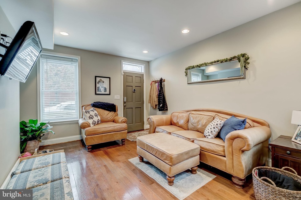 504 S Wolfe St, Baltimore, MD 21231 - photo 1