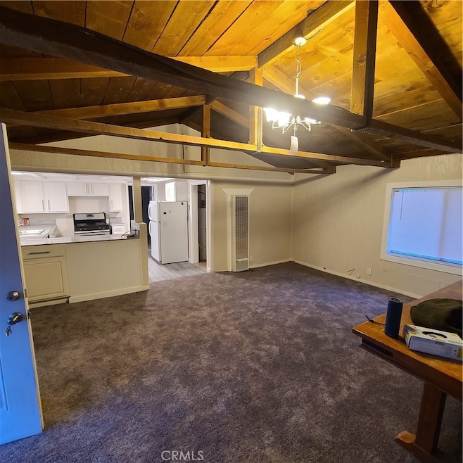 For Rent $1,250/month