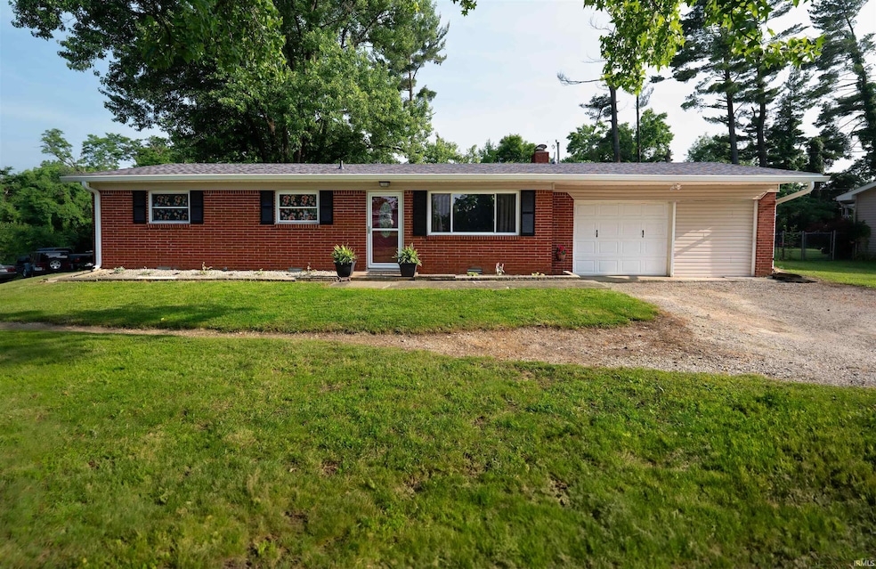 3945 W Walnut Leaf Dr, Bloomington, IN 47403 - photo 1