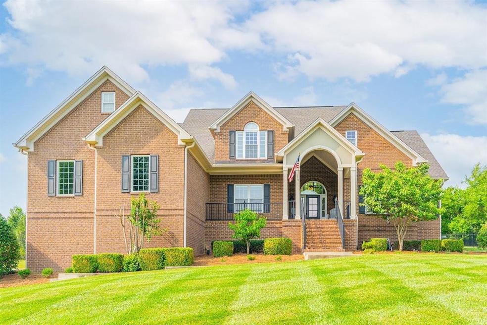 731 Laurelwood Cir, Bowling Green, KY 42103