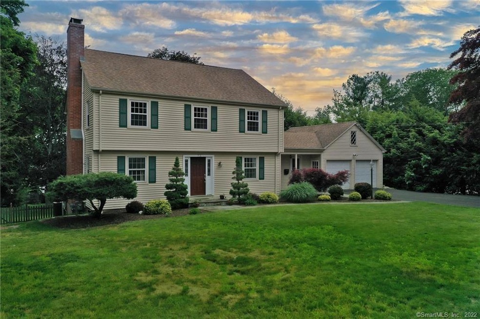 72 Blue Ridge Ln, West Hartford, CT 06117 - photo 1