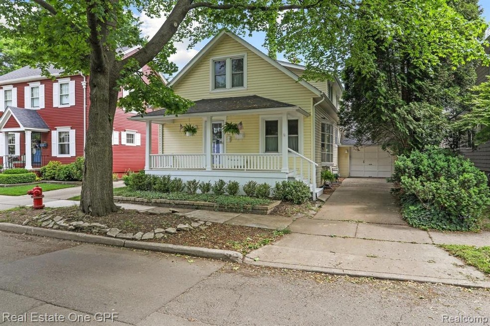 4-web-or-mls-64 Mapleton Road Grosse Pointe Farms-