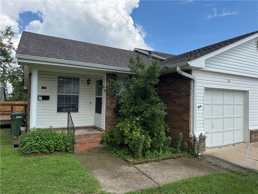 301 S 11th Place, Rogers, AR 72756 - photo 1