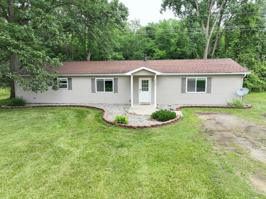 3754 W Saginaw Rd, Vassar, MI 48768 - photo 1