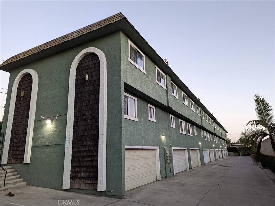 9214 1/2 Palm St, Bellflower, CA 90706 - photo 1