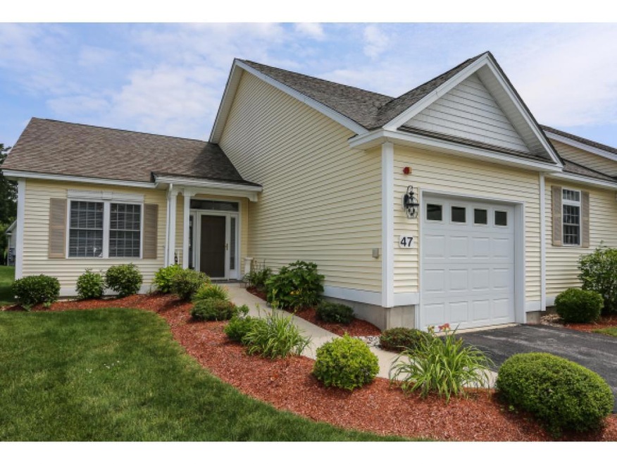 47 Old Stage Rd unit 47, Litchfield, NH 03052 - photo 1