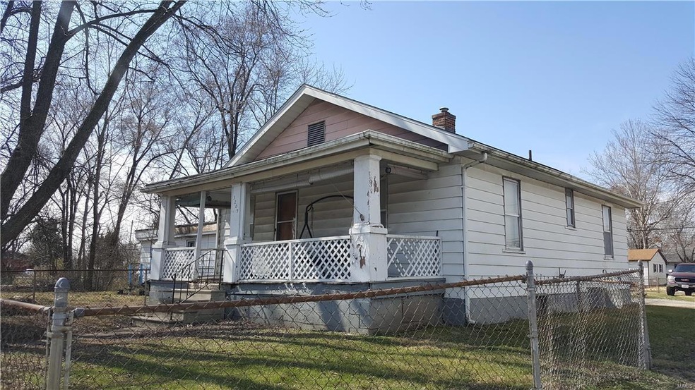 3209 Fairmont Ave, Collinsville, IL 62234 - photo 1